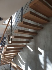 Fabrication escalier marche chêne suspendu Pornichet